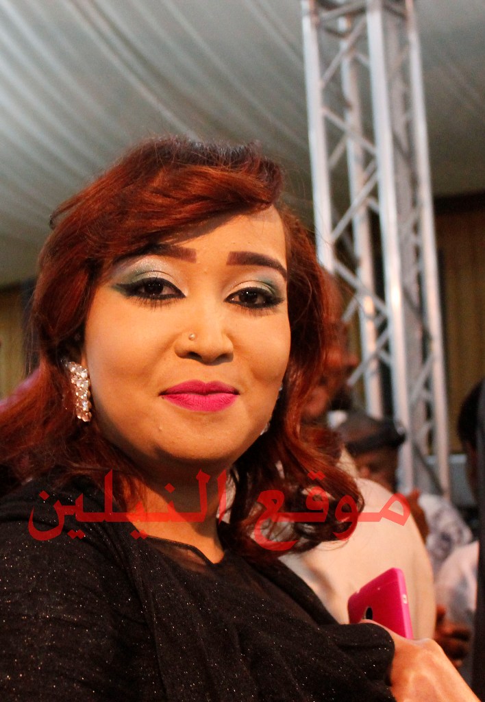 شاهد بالصور..المطربة ريماز ميرغني تفقد الكثير من وزنها.. وتظهر بنيولوك جديد يجعلها محط الأنظار 4 3