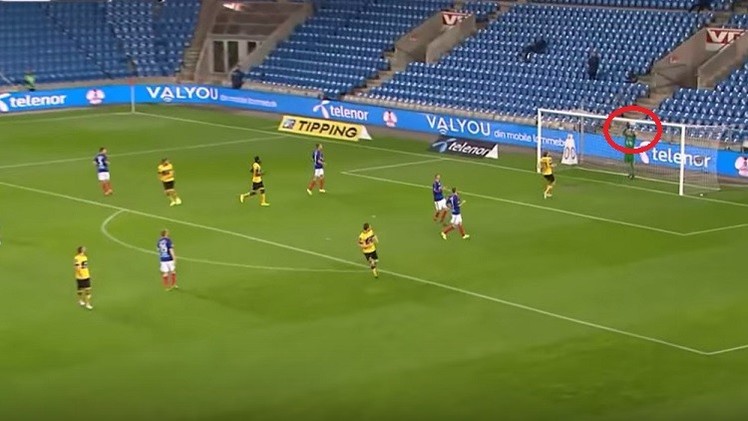 تحذير.. ضربة الكرة بالرأس قد تكون قاتلة 1 560687edc46188f9508b4600