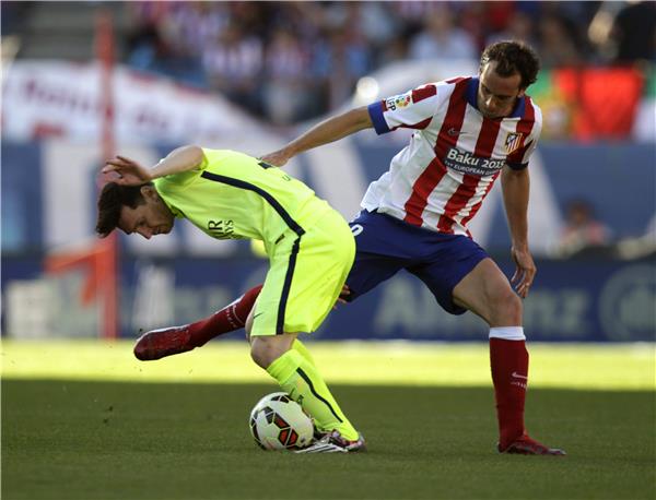 برشلونة يحلم بالجمع بين فيدال ونجم مانشستر يونايتد 1 أتلتيكو مدريد برشلونة