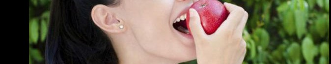 التفاح.. أكثر من 100 نوع وفوائده تمتد من القلب للدماغ 10 اكل طعام تفاح مراة