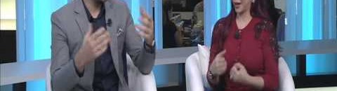 شاهد بالفيديو.. موقف محرج لمذيعة العربية لحظة بدء برنامجها على الهواء 10 ذبابة تحرج المذيعة لجين عمران