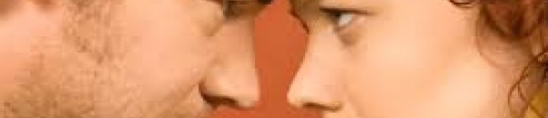 بالفيديو.. رجل حاول تنفيذ مقلب في زوجته فانقلب عليه 10 رجل مرأة حب