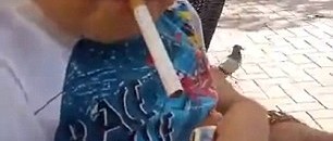 طفل تدخين