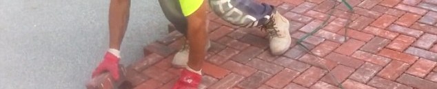 بالفيديو: عامل بناء يضع 40 قالب طوب في ثلاثين ثانية 10 عامل بناء حريف