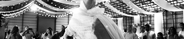 بالفيديو: عروس تضع نفسها في موقف محرج بحفل زفافها 10 عروس تضع نفسها في موقف محرج