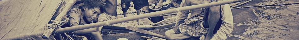 قبيلة «غجر البحر» يجمعون بين ديانة الإسلام والإحيائية وهي الاعتقاد بوجود الأرواح 962x480