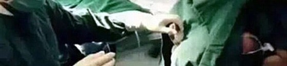 بالصور: معنى الإنسانية.. ممرضة ترضع طفلة خلال عملية جراحية 14 ممرضة ترضع طفلة