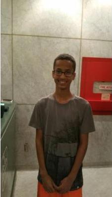 بالصور..المملكة السعودية تستقبل الطفل الأمريكي «مبتكر الساعة المتفجرة» 3 احمد عمرة3