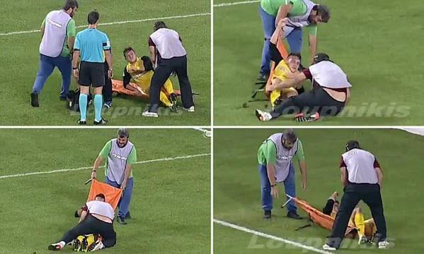 اعب كرة يسقط مرتين أثناء حمله