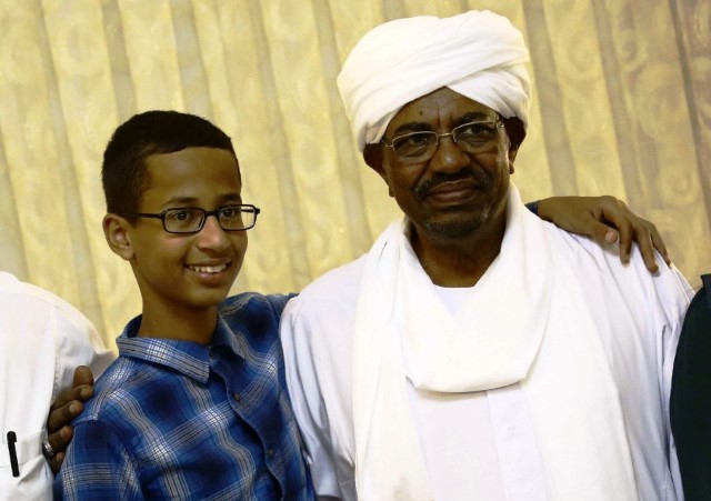 في مسابقات الإبداع العلمي بالدورة المدرسية .. منافسون جدد لفتى الساعة الأمريكي 1 البشير احمد3