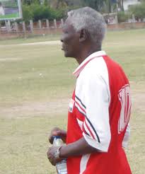 في خطوة صادمة.. المدرب احمد بابكر يبعد كل لاعبي المريخ بالمنتخب الوطني لعدم الإنضباط 1 المدرب احمد بابكر