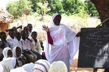 مجانية التعليم.. واقع يهزم سياسة الدولة 1 تعليم طلاب مدارس