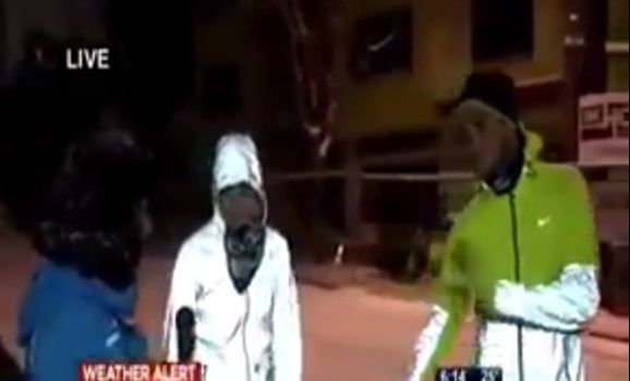 بالفيديو: فتاة تتعرض لموقف محرج على الهواء.. يا ساتر! يا لطيف! 1 فتاة تتعرض لموقف محرج على الهواء