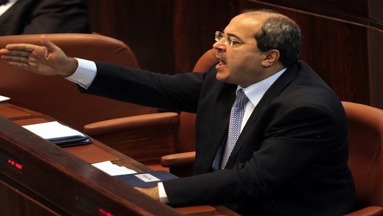 نائب عربي يطرد وزيراً إسرائيلياً من الكنيست