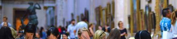 رجل دين يوهم الناس بقدرته على رؤية مستقبلهم في هواتفهم 10 إدمان الهواتف