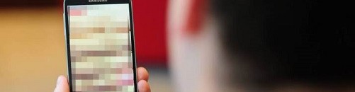 تطبيق يصورك عاريا