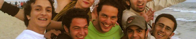 مع الأصدقاء