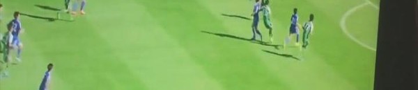 بالفيديو: كرة سُجلت هدفاً ولم تلمس الأرض من المرمى إلى المرمى 10 هدف من المرمى إلى المرمى