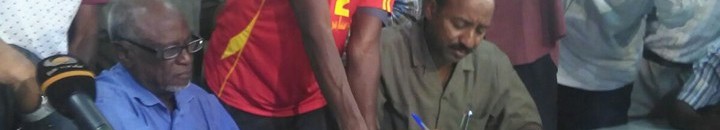 عاجل وبالصور.. المريخ يحسم الجدل وينهي مسلسل أمير المدافعين بالتجديد مقابل 3 مليار جنيه..اللاعب رفض عرض الهلال الخرافي وفضل تجديد الولاء لناديه 15 12227794 915351551890874 44956274864106828 n