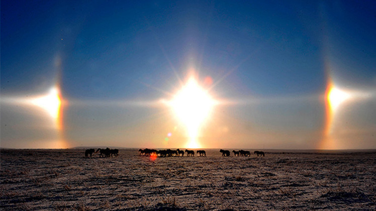 في ظاهرة فريدة من نوعها.. شروق ثلاث شموس فوق الأورال! 1 564db832c46188d5228b45b7