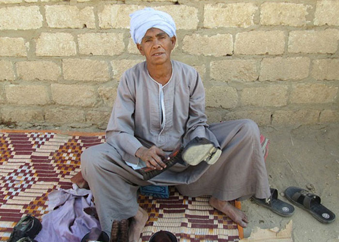 تنكرت كرجل لمدة 43 عامًا