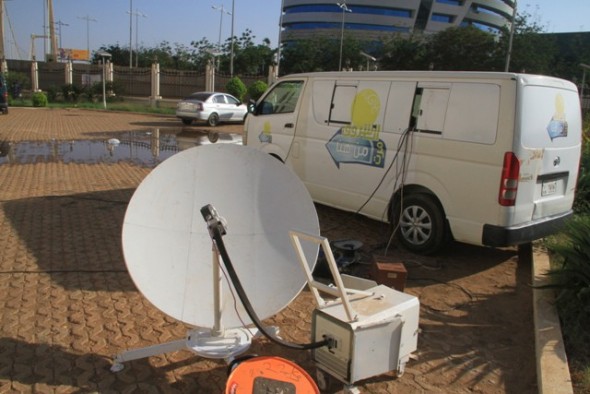 البحث عن حلول تقنية أم بأمر الأزمة الاقتصادية القنوات السودانية على عرب سات .. مبررات الانتقال 1 سيارة التلفزيون الازاعة