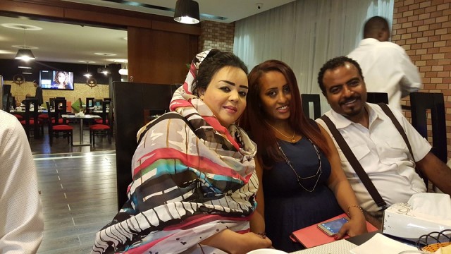 ندى القلعة بإطلالة بهية تشعل فيسبوك 2 صور ندى2