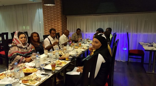 ندى القلعة بإطلالة بهية تشعل فيسبوك 3 صور ندى3