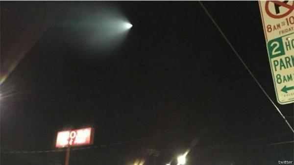 أفلام الرعب تفعل في عقلك شيئا "غريبا ولا يصدق" 1 ضوء غامض في السماء يثير الرعب في كاليفورنيا