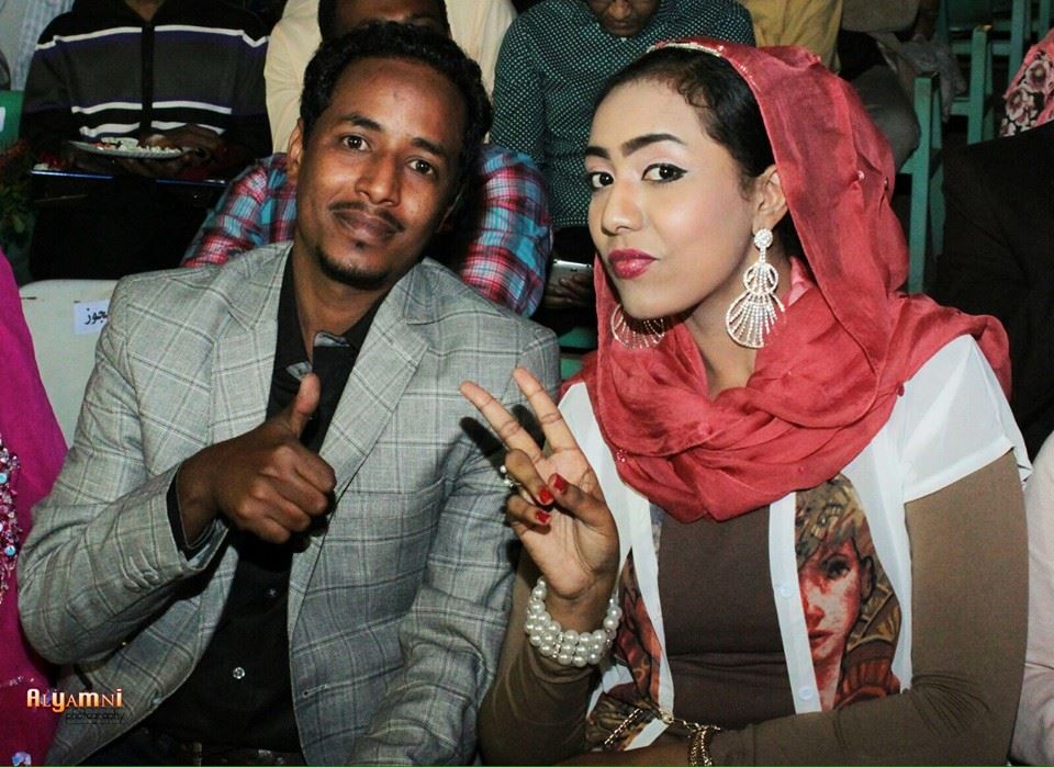 بالصور.. اختيار نعمة عثمان ضمن قائمة أفضل نجوم العام 2015..ومذيعة النيل الأزرق تبعث برسالة مؤثرة لوالديها وأصدقائها بعد التكريم 1 نعمة5