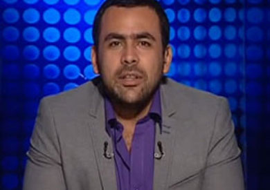 أول تعليق لـ"يوسف الحسيني" بعد ضربه على "قفاه"!.. فيديو 1 يوسف الحسيني