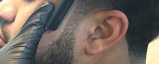 صالونات الحلاقة والأمراض المعدية 10 حلاق