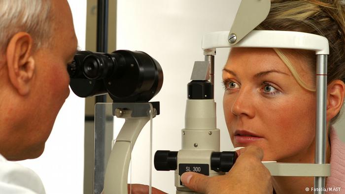 التيار الكهربائي لعلاج مرض الماء الأزرق 1 017966549 30300