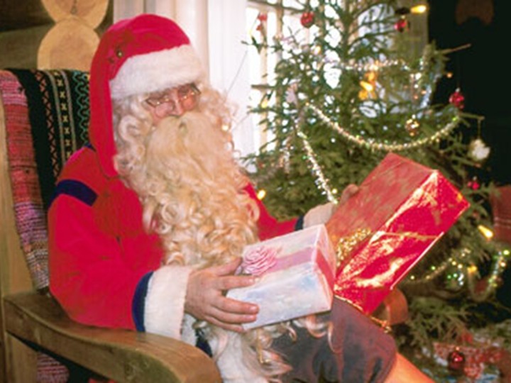 مطالبات بسحب حلاوة بابا نويل من الأسواق 1 120151121633