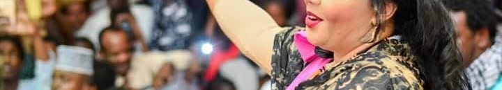 بالصور..صدق او لا تصدق: ندي القلعة تتجول في سوق أم درمان نهاراً تشتري من الباعة المتجولين ورغم ذلك لم يعرفها احد 13 nada6