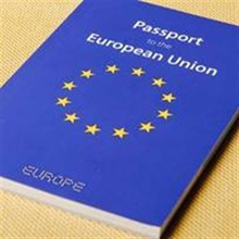 بريطانيا: جوازات السفر الزرقاء "مؤجلة" 1 جواز