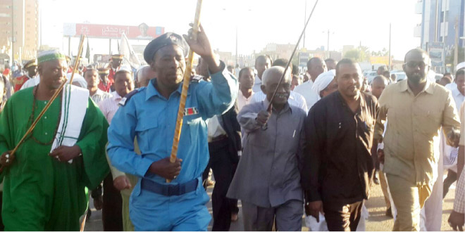 معتمد الخرطوم يقود «زَفـة المولد» 1 معتمد الخرطوم