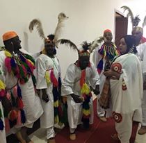 بالصور..ندي القلعة تفاجئ الجميع وتدشن مشاركتها في الحوار الوطني بأزياء غريبة 8 ندي6