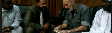 فيديو: "اوربي" يعلن اسلامه على يد شيخ سوداني ويقول.. أنا أعقل من أحكم على دين بسلوك مجموعة تبتعد عنه 1400 سنة 11 اسلام الحكيم