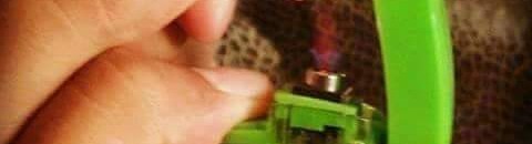 صورة حرق شريحة زين تتصدر فيسبوك وناشط.. ألقيت بشريحة زين في مجاري الصرف الصحي.. وشركة زين "السودان" ترد على الهجوم 10 زين