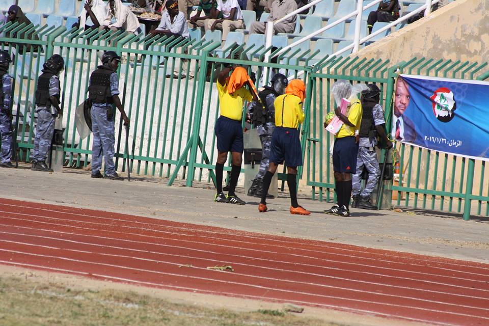 خالد عز الدين : النحل يفاجئ الهلال ومزمل يفاجئ مزمل! 1 ahdath