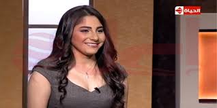 بالفيديو:"فستان ياسمينا" يُثير جدلاً.. والمطربة الشابة تعتذر 1 images