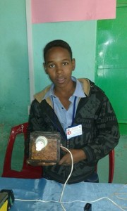 طفل سوداني يدهشك بشرحه لاختراعاته يجعلك تحس كأنك امام مهندس كبير 2 محمد تاج السر1