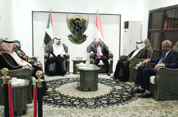 قطر تطرح تجربتها في مكافحة الفساد على السودان 1 وزير العدل استقبل النائب العام القطري في مطار الخرطوم