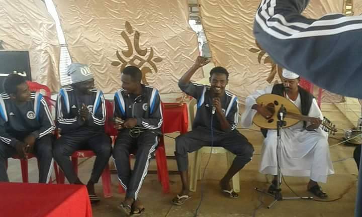 مهند الطاهر "كفر" و"وتر".. الغزال يعزف ولاعبو هلال الأبيض يغنون