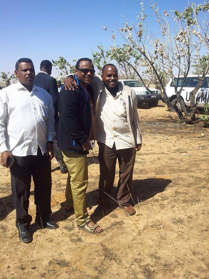 بالصور.. اختطاف سيارتان تقلان مجموعة من المطربين السودانيين علي رأسهم محمود تاور عمر إحساس والمطربة شموس بمدينة الضعين والسلطات الأمنية تنجح في استردادهما 4 اختطاف سيارتان تقلان مجموعة من المطربين السودانيين علي رأسهم محمود تاور عمر إحساس والمطربة شموس بمدينة الضعين