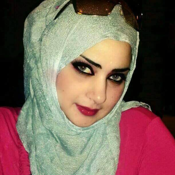 .. المطربة السودانية مونيكا روبرت بــ"الحجاب"