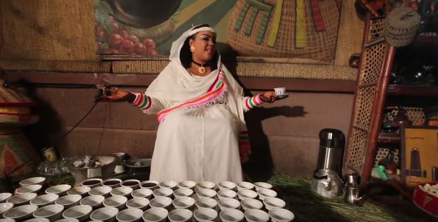 الفنانة ندى القلعة تفجر مفاجأة العام وتقدم فيديو كليب من أديس أبابا تغني فيه باللهجة الأثيوبية