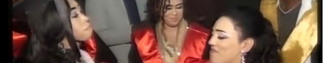 فيديو: طلاب من جامعة السودان يرقصون فرحا بمناسبة تخرجهم،مذيع الحفل يتغزل في خريجة ويقول: أساتذة الجغرافيا كذبوا حينما قالوا في بلادي شمس واحدة 14 جامعة السودان