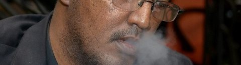 حمور زيادة: الخجلان من (ستموت في العشرين) يمشي يحضر النيل الأزرق 10 حمور زيادة